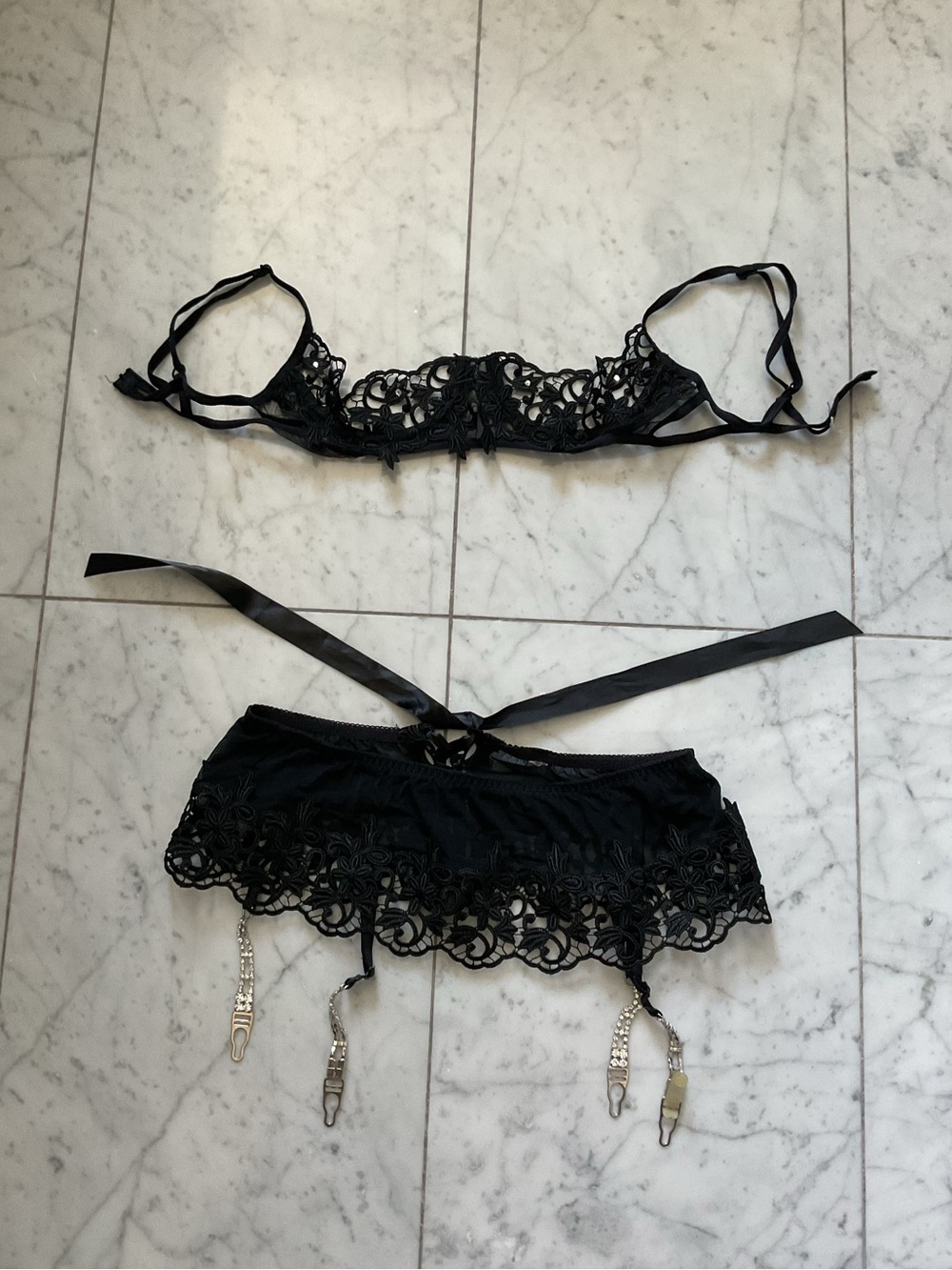 Lace Garter Belt and Bralette Set - Black